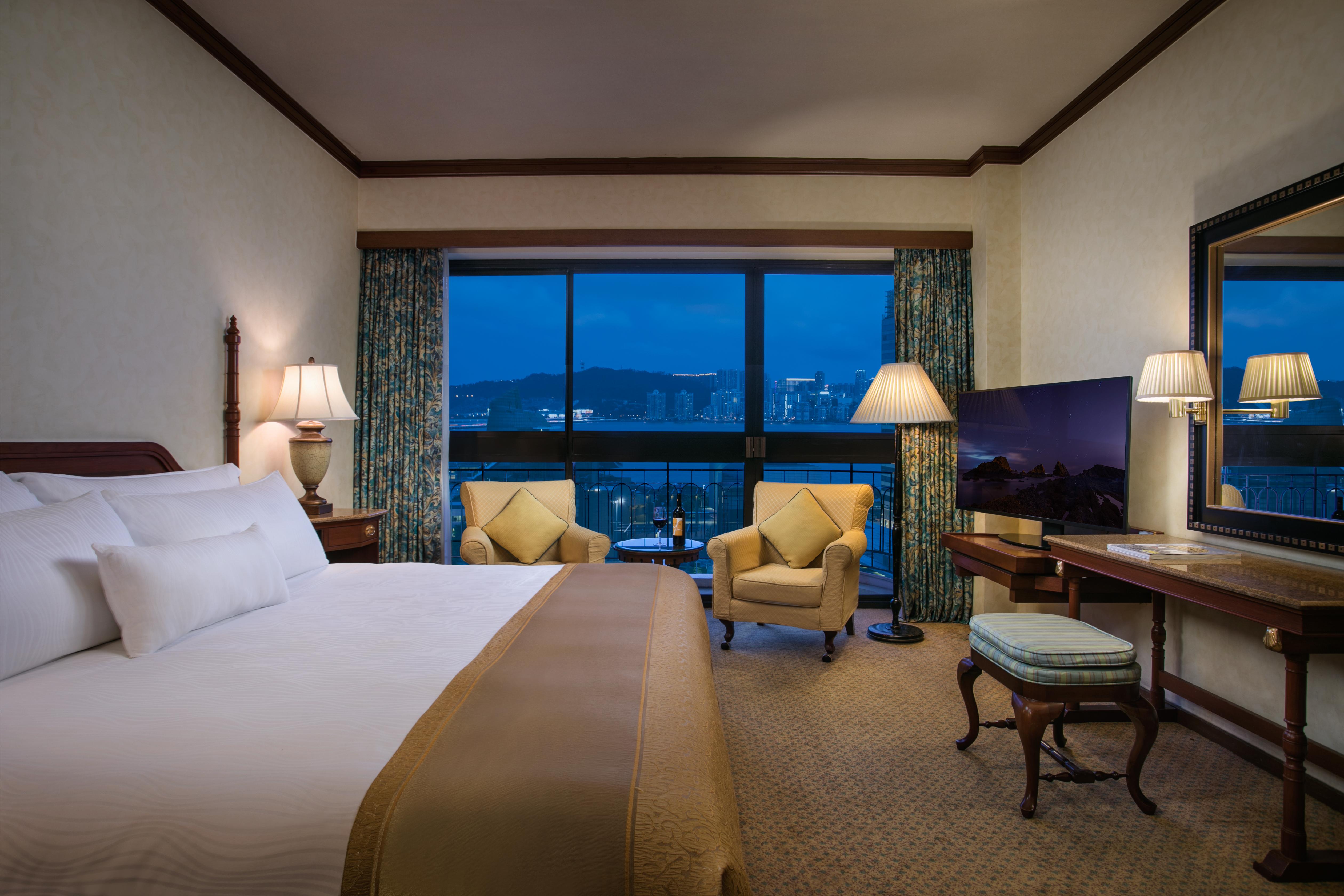 Hotel Grand Lapa Macao Exterior foto A guest room at the Conrad Hong Kong