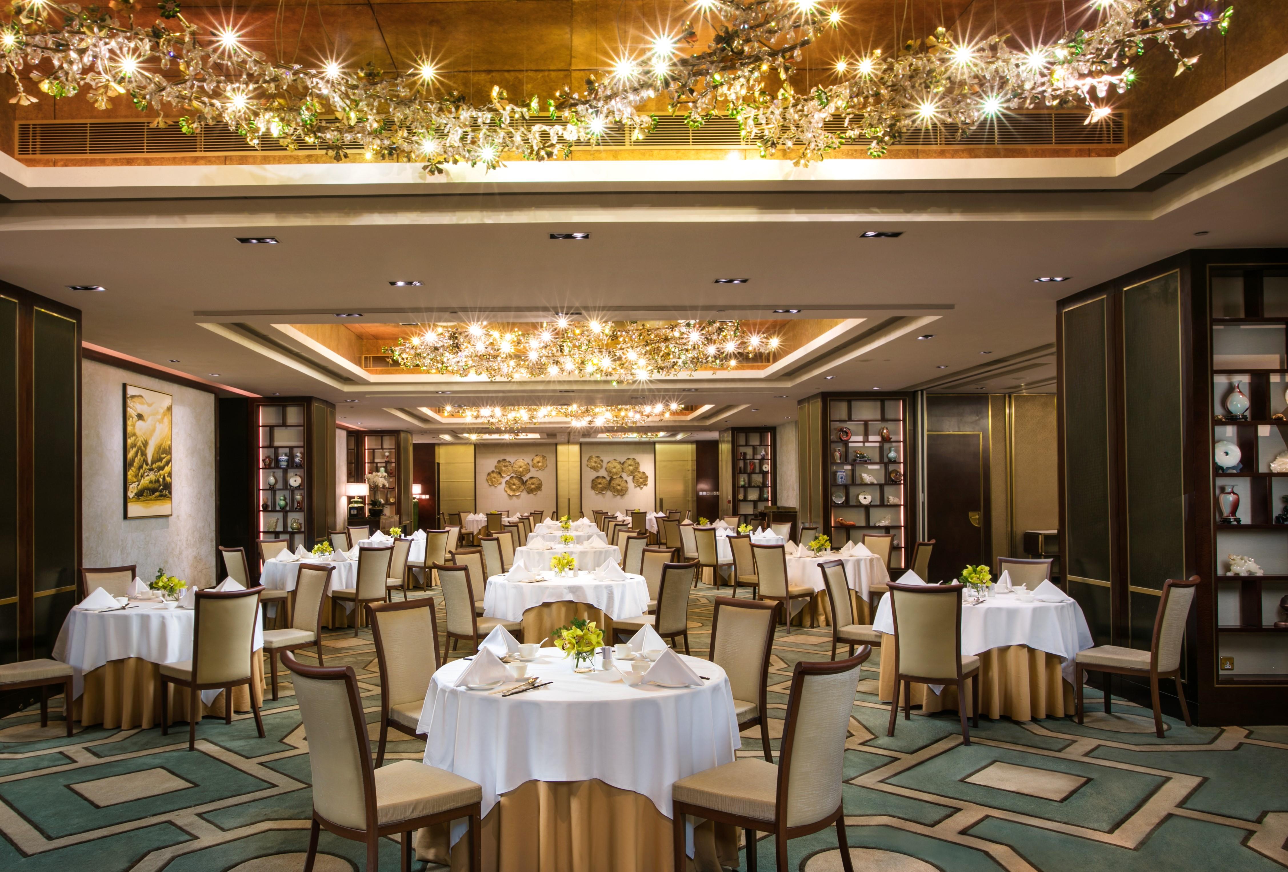 Hotel Grand Lapa Macao Exterior foto The restaurant at the Mandarin Oriental, Hong Kong