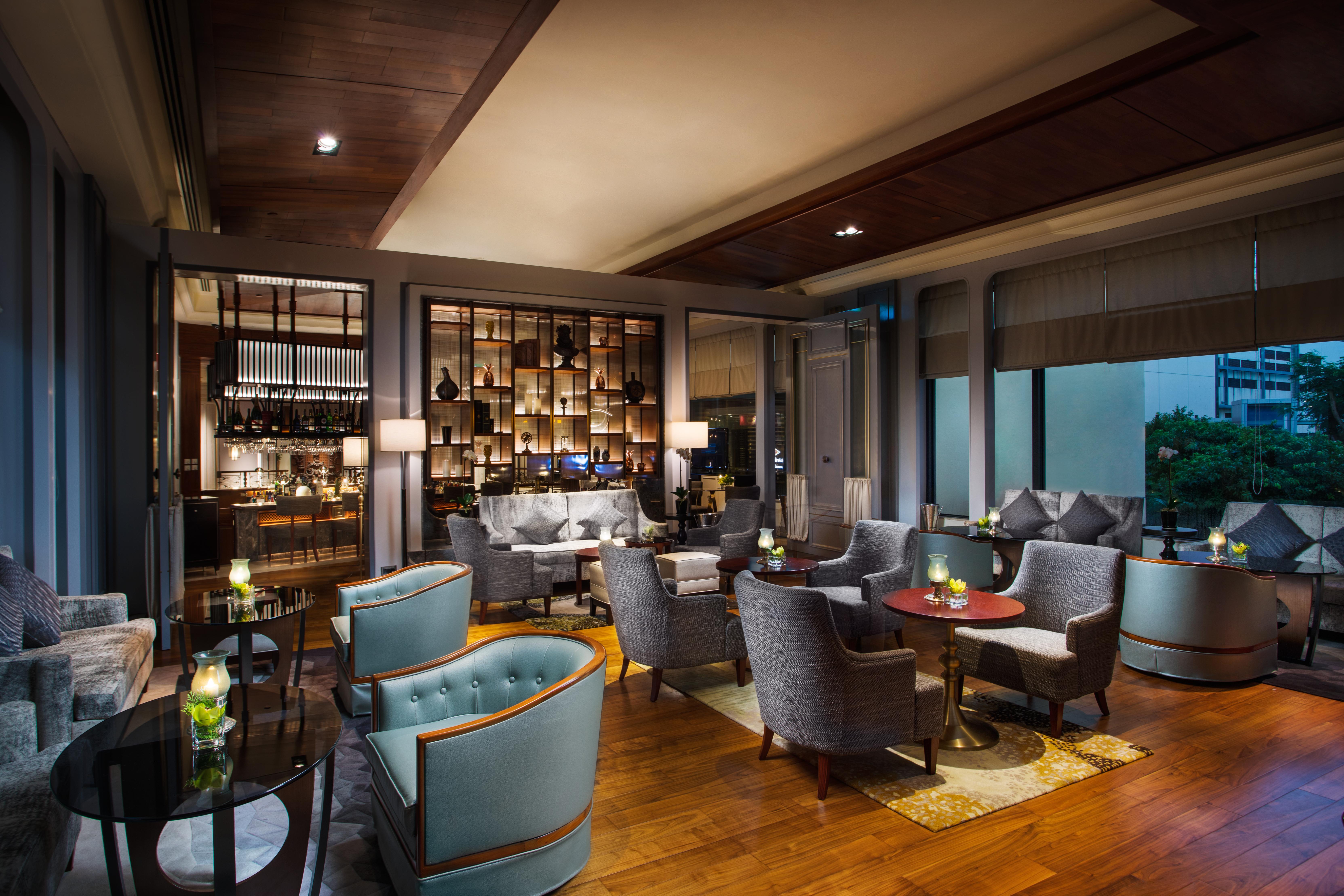 Hotel Grand Lapa Macao Exterior foto The Club Lounge at the Royal Plaza Hotel