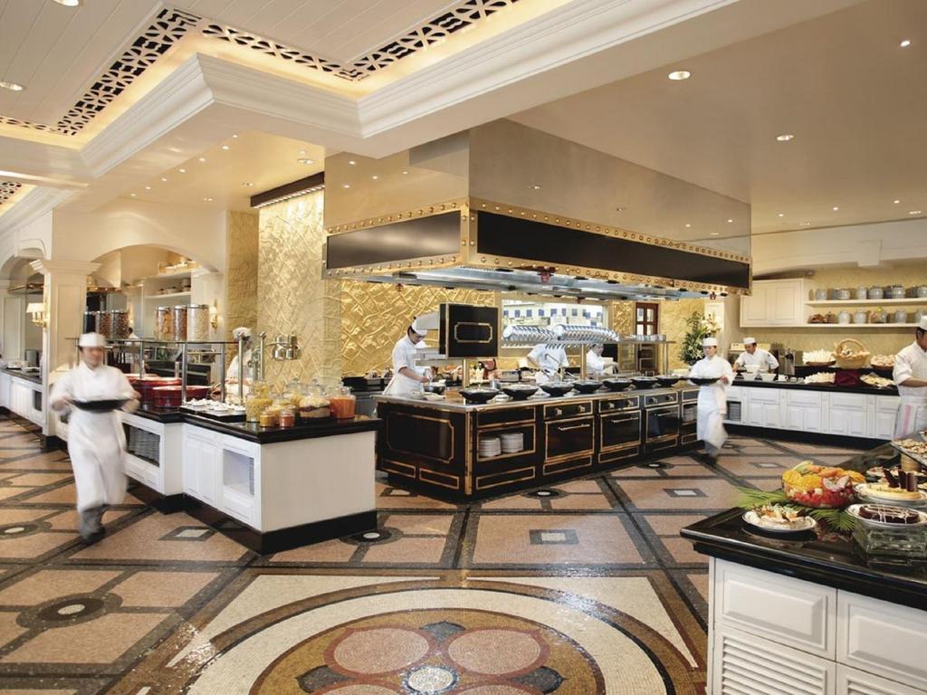 Hotel Grand Lapa Macao Exterior foto The open kitchen at the Emirates Palace